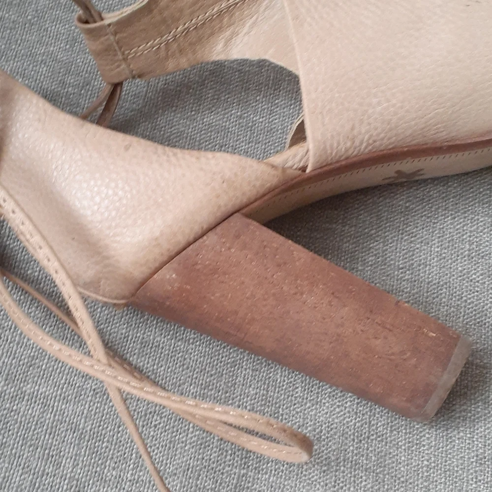 Splendid leather tan open toe heel size 8M
